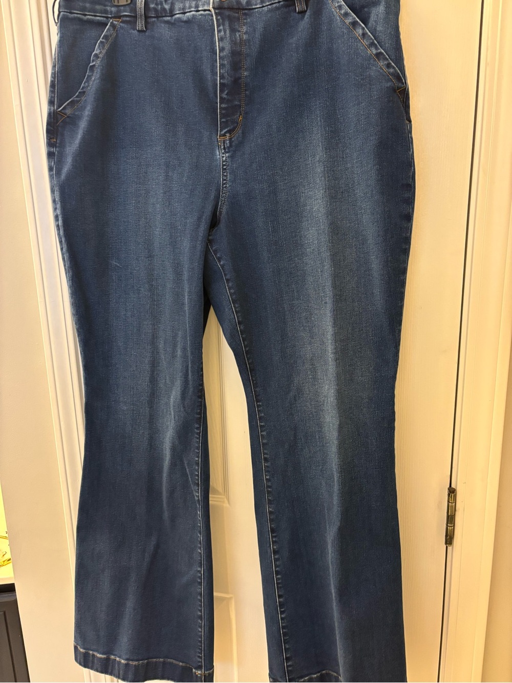 Classic Blue Women's Jeans - Comfortable Straight Fit